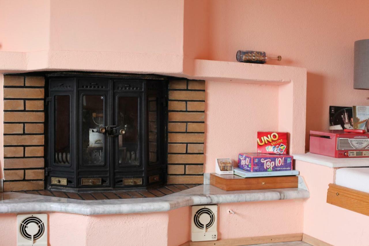 Six Steps From The Forest Zigos  Exterior foto